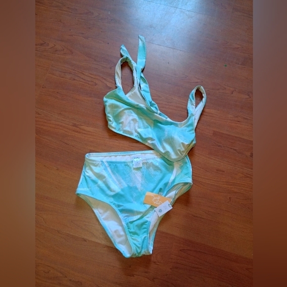 Kona Sol NWT two-piece women's swimsuit Med - Picture 1 of 2